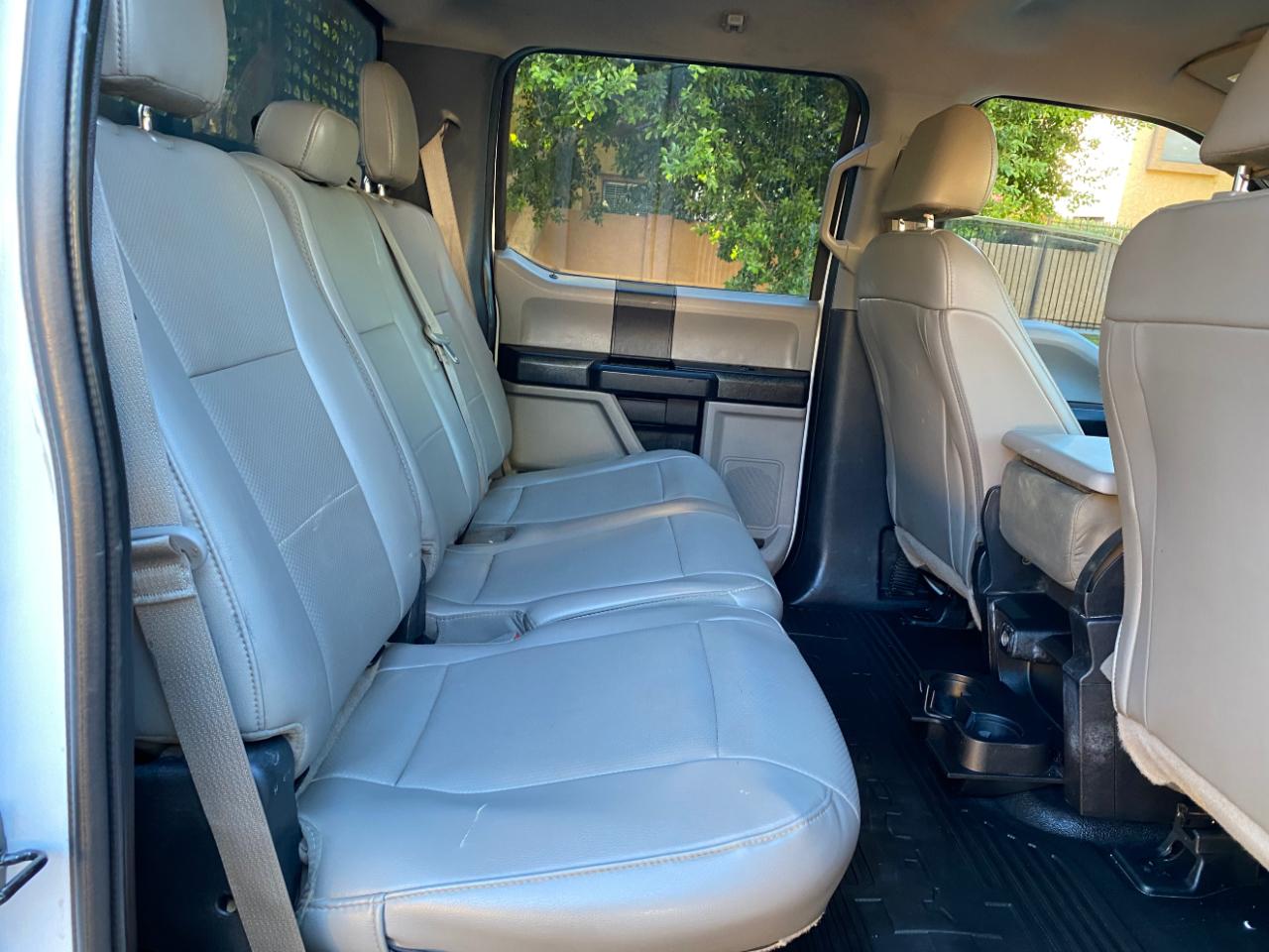 Ford Super Duty F-350 DRW XL 2WD Crew Cab 179" WB 60" CA 2019