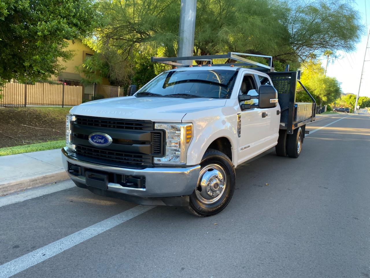 Ford Super Duty F-350 DRW XL 2WD Crew Cab 179" WB 60" CA 2019