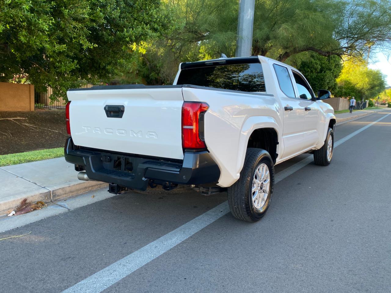 Toyota Tacoma 2WD SR Double Cab 5' Bed AT (Natl) 2025