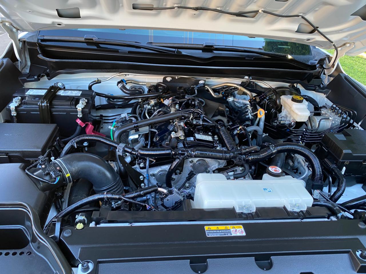 Toyota Tacoma 2WD SR Double Cab 5' Bed AT (Natl) 2025