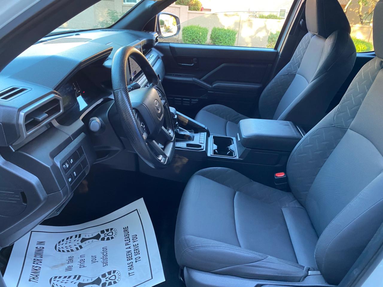 Toyota Tacoma 2WD SR Double Cab 5' Bed AT (Natl) 2025