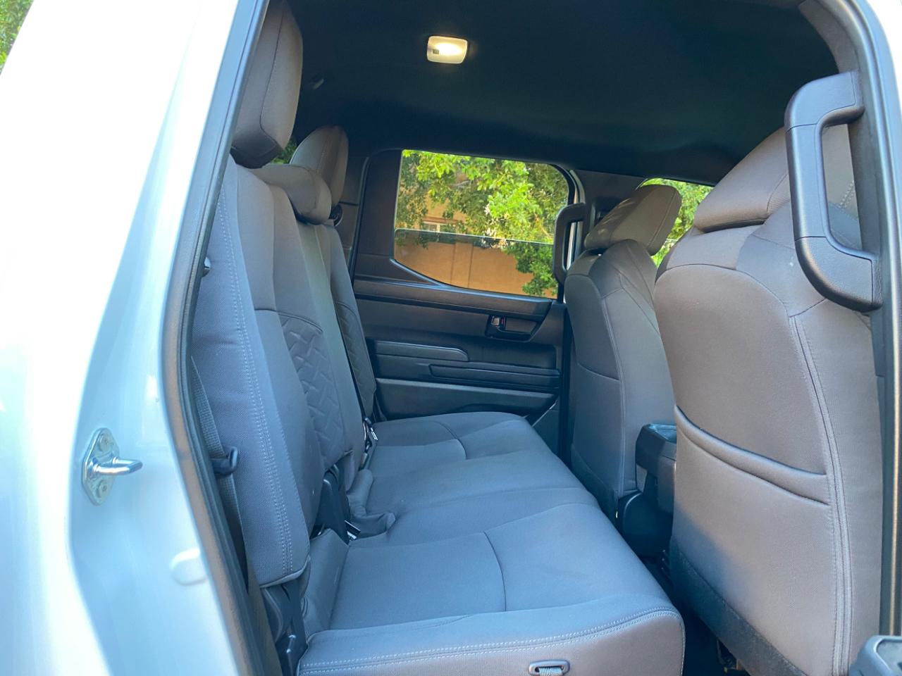 Toyota Tacoma 2WD SR Double Cab 5' Bed AT (Natl) 2025