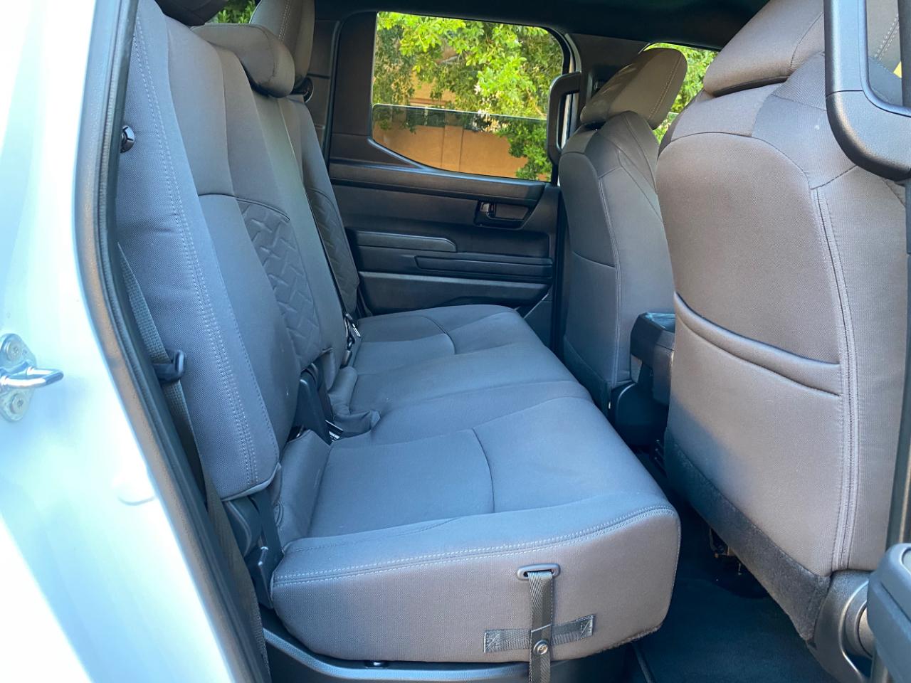 Toyota Tacoma 2WD SR Double Cab 5' Bed AT (Natl) 2025