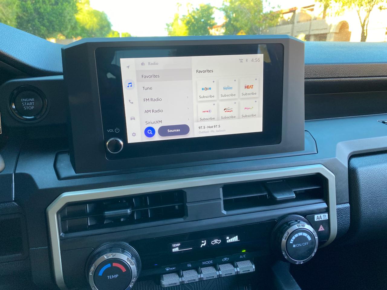 Toyota Tacoma 2WD SR Double Cab 5' Bed AT (Natl) 2025
