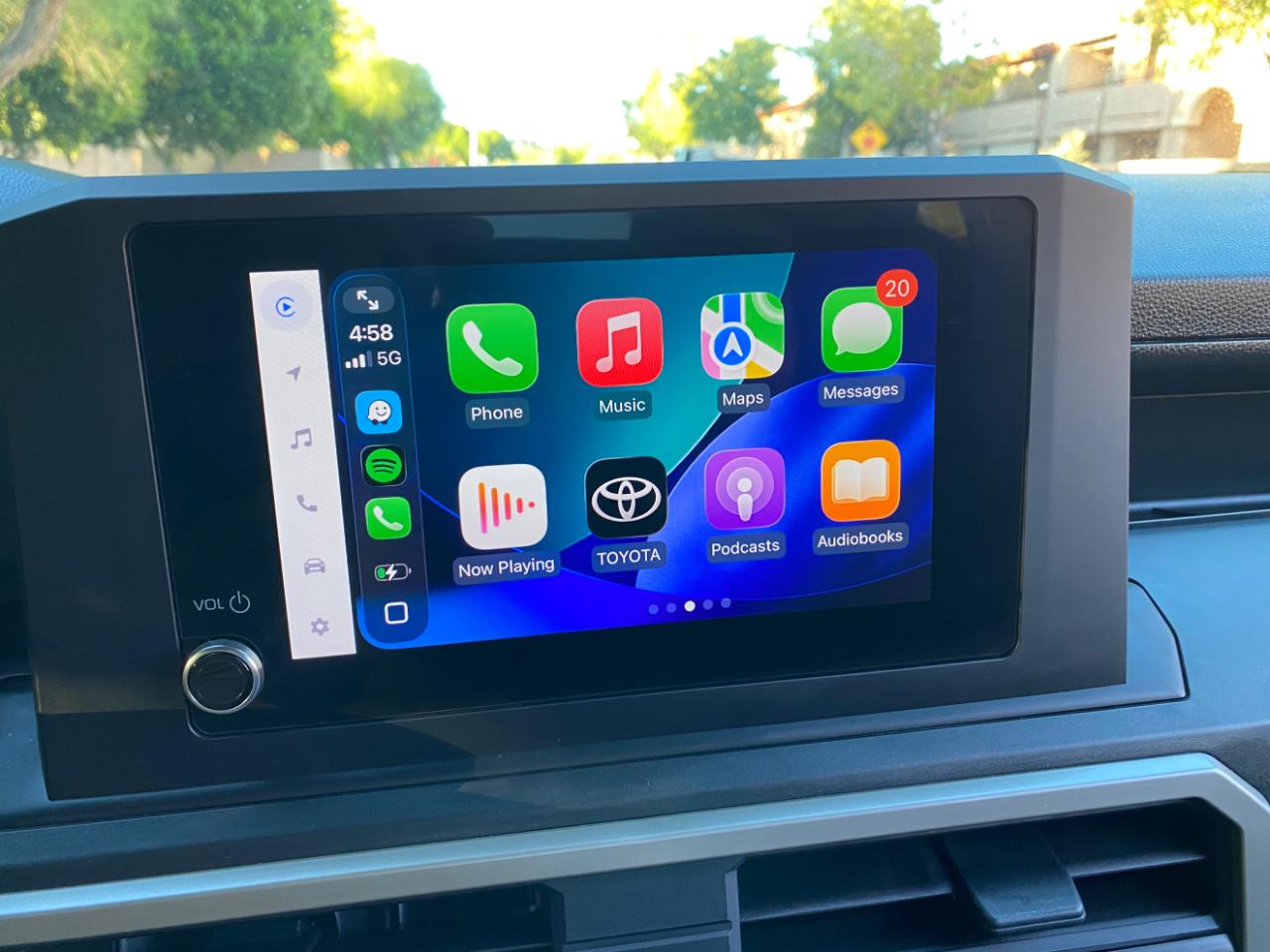 Toyota Tacoma 2WD SR Double Cab 5' Bed AT (Natl) 2025
