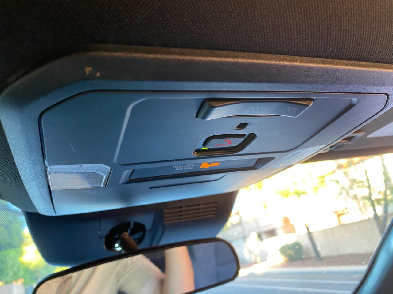 Toyota Tacoma 2WD SR Double Cab 5' Bed AT (Natl) 2025