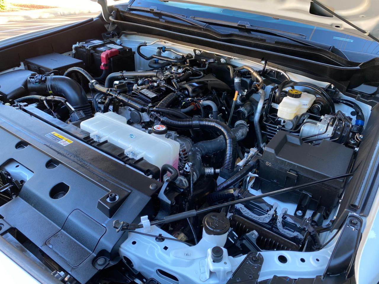 Toyota Tacoma 2WD SR Double Cab 5' Bed AT (Natl) 2025