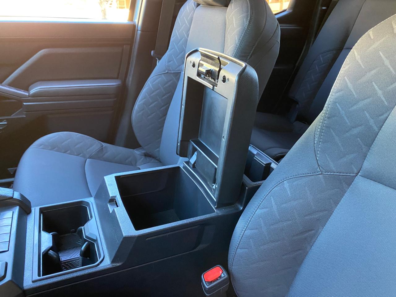 Toyota Tacoma 2WD SR Double Cab 5' Bed AT (Natl) 2025