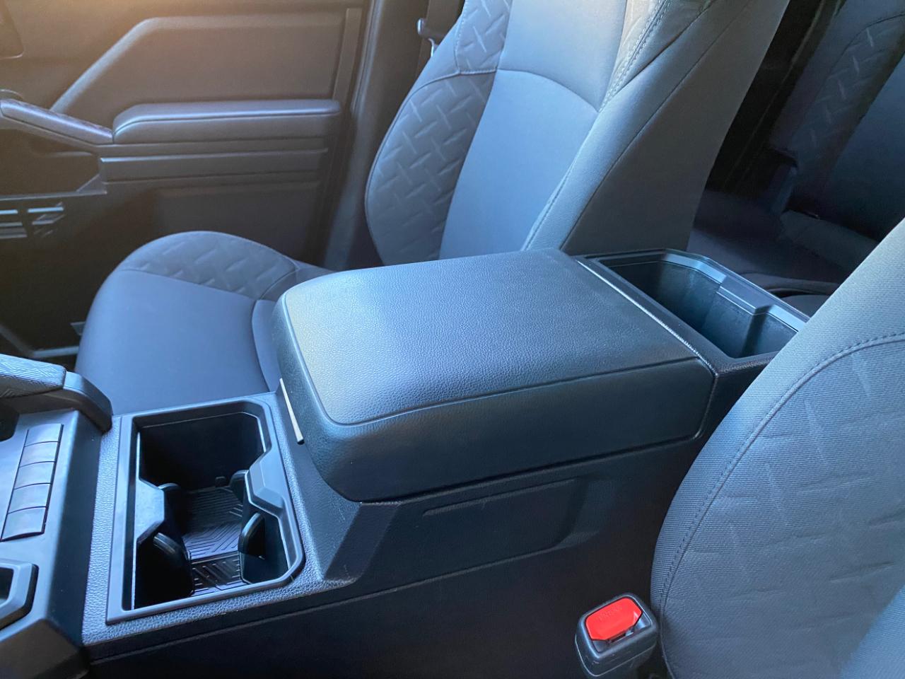Toyota Tacoma 2WD SR Double Cab 5' Bed AT (Natl) 2025
