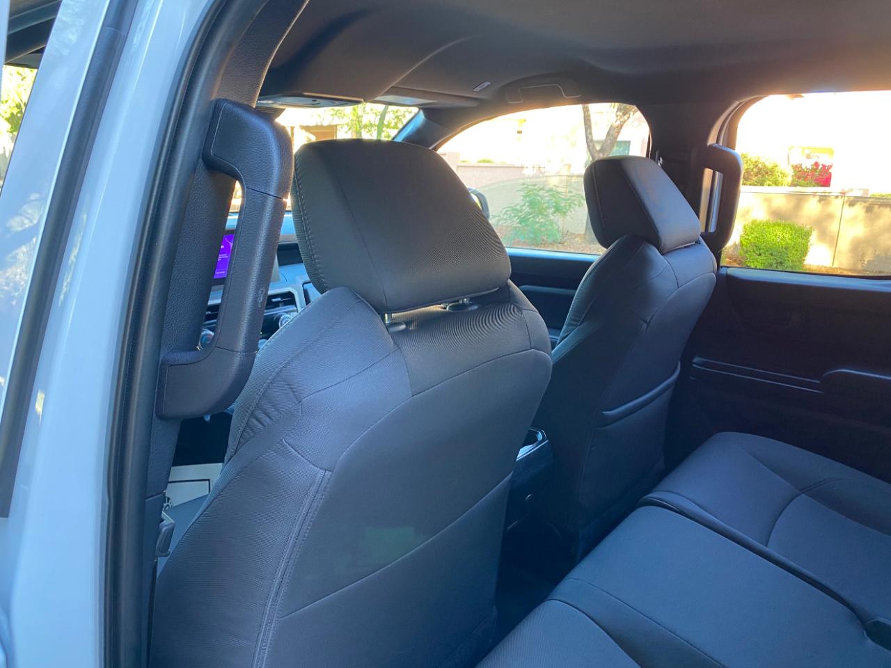 Toyota Tacoma 2WD SR Double Cab 5' Bed AT (Natl) 2025