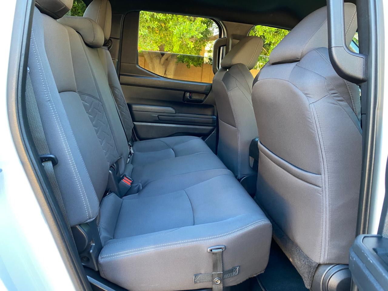 Toyota Tacoma 2WD SR Double Cab 5' Bed AT (Natl) 2025