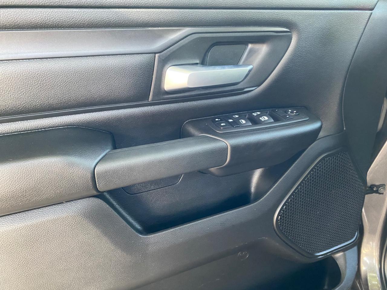 RAM 1500 Tradesman 4x4 Quad Cab 6'4" Box 2024