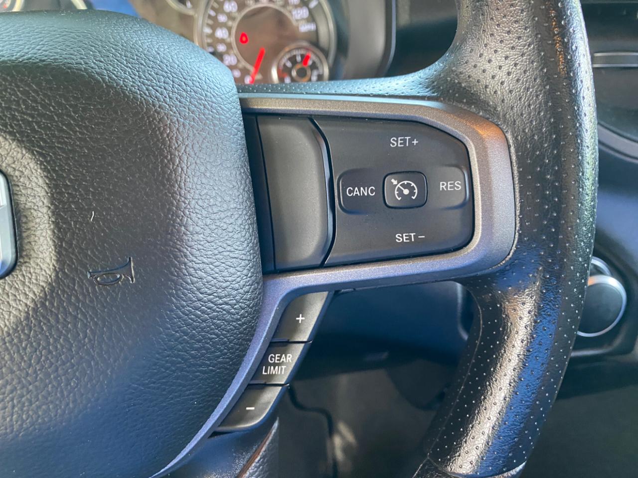 RAM 1500 Tradesman 4x4 Quad Cab 6'4" Box 2024