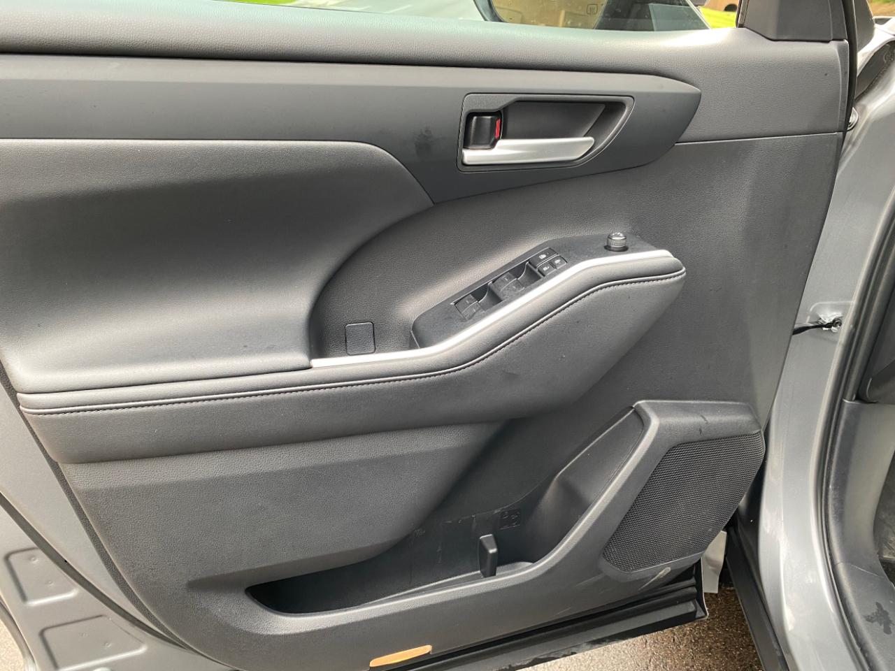 Toyota Highlander Limited FWD (Natl) 2025
