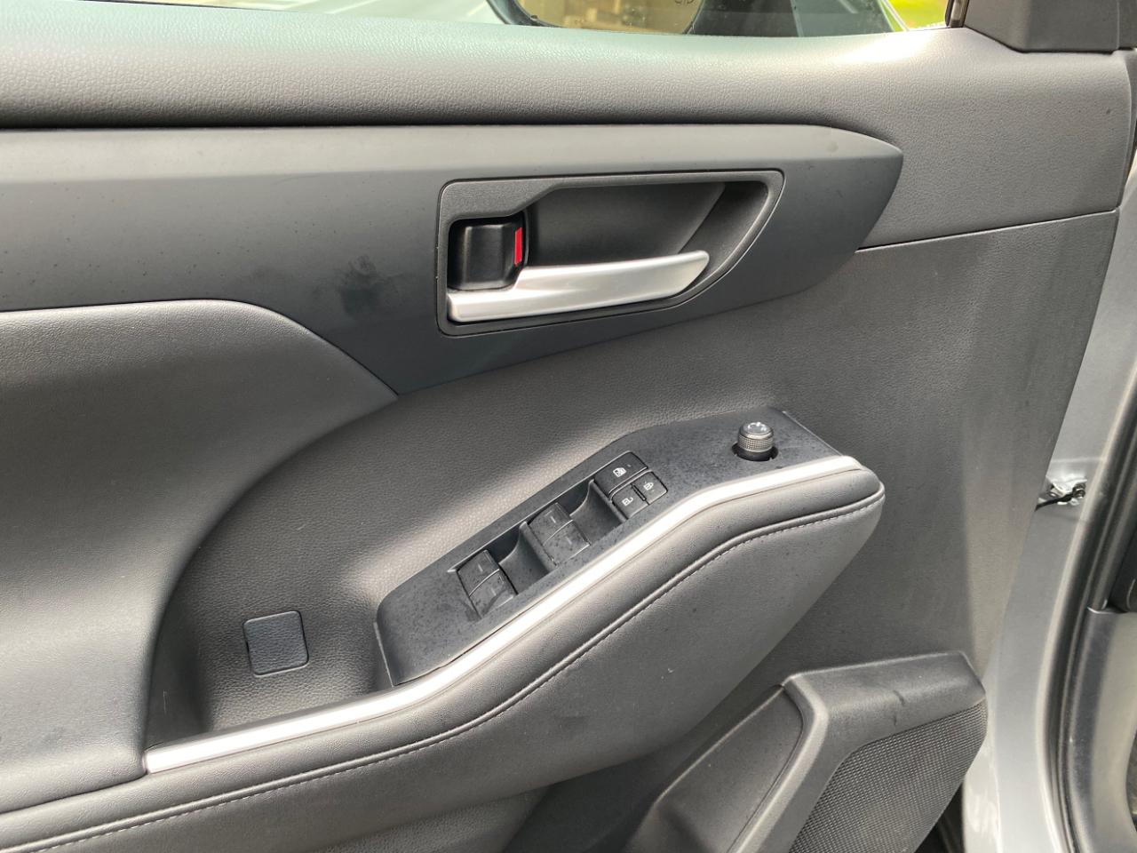 Toyota Highlander Limited FWD (Natl) 2025