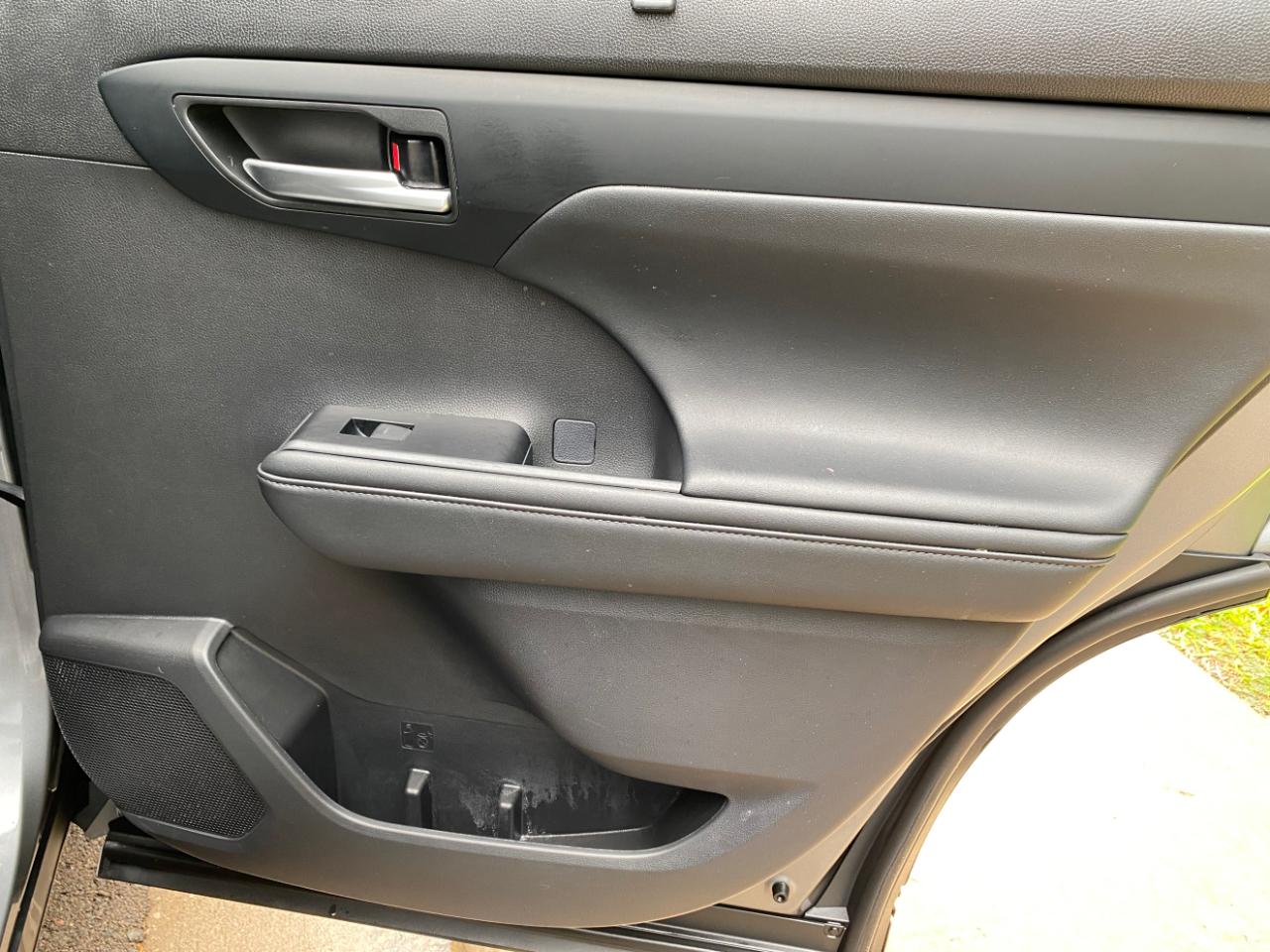 Toyota Highlander Limited FWD (Natl) 2025