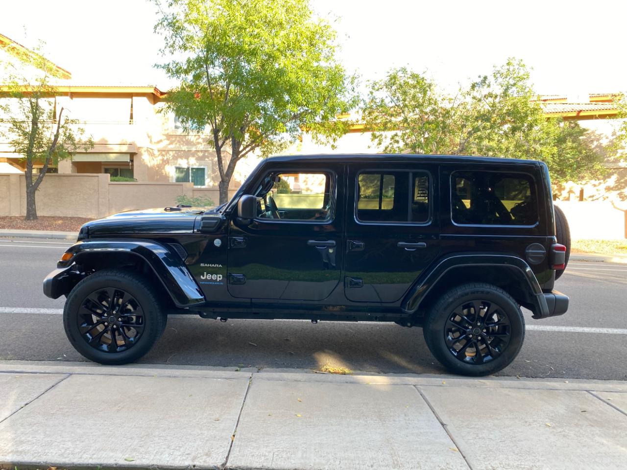 Jeep Wrangler 4xe Sahara 4x4 2024