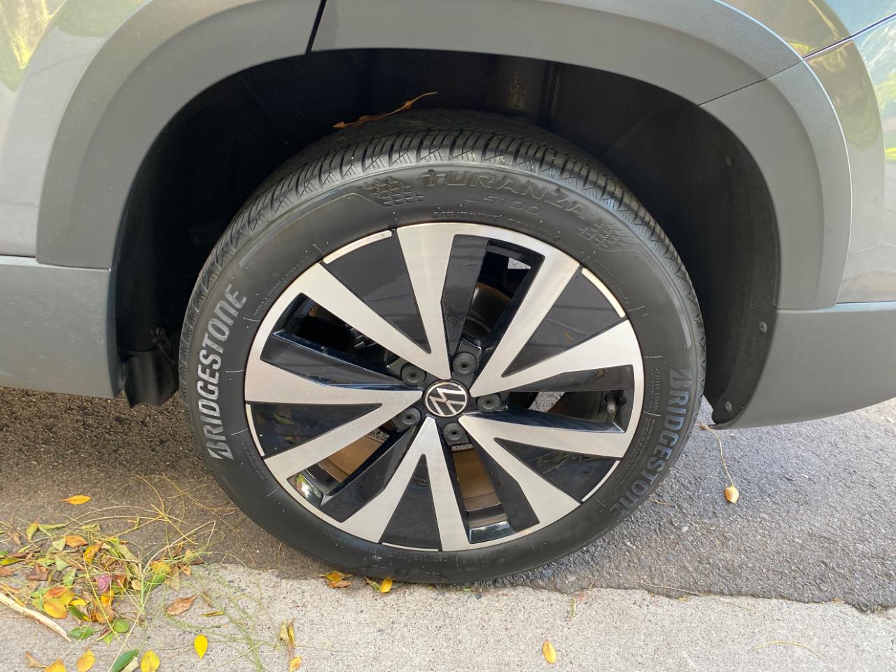 Volkswagen Taos SE FWD 2022
