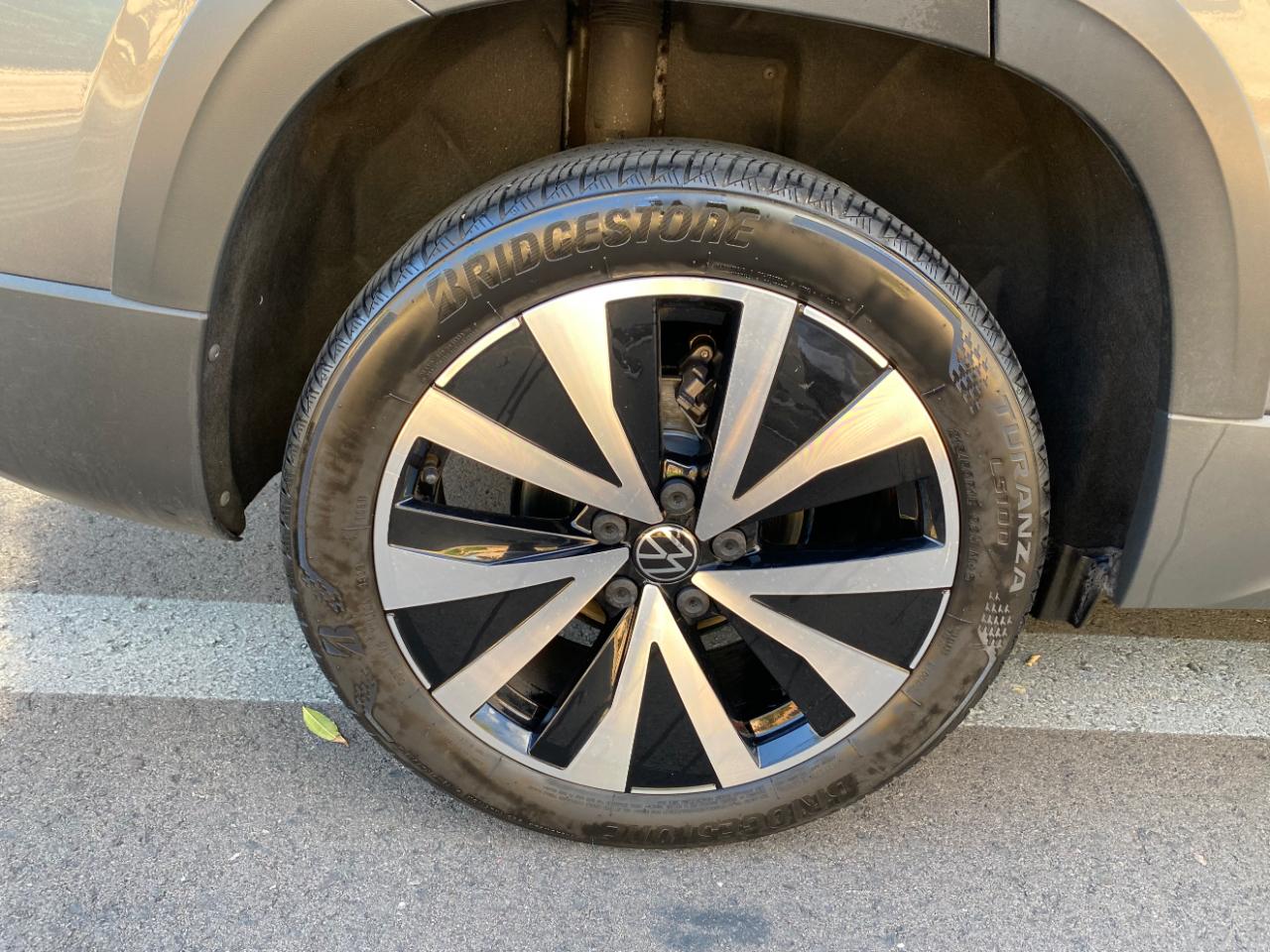 Volkswagen Taos SE FWD 2022