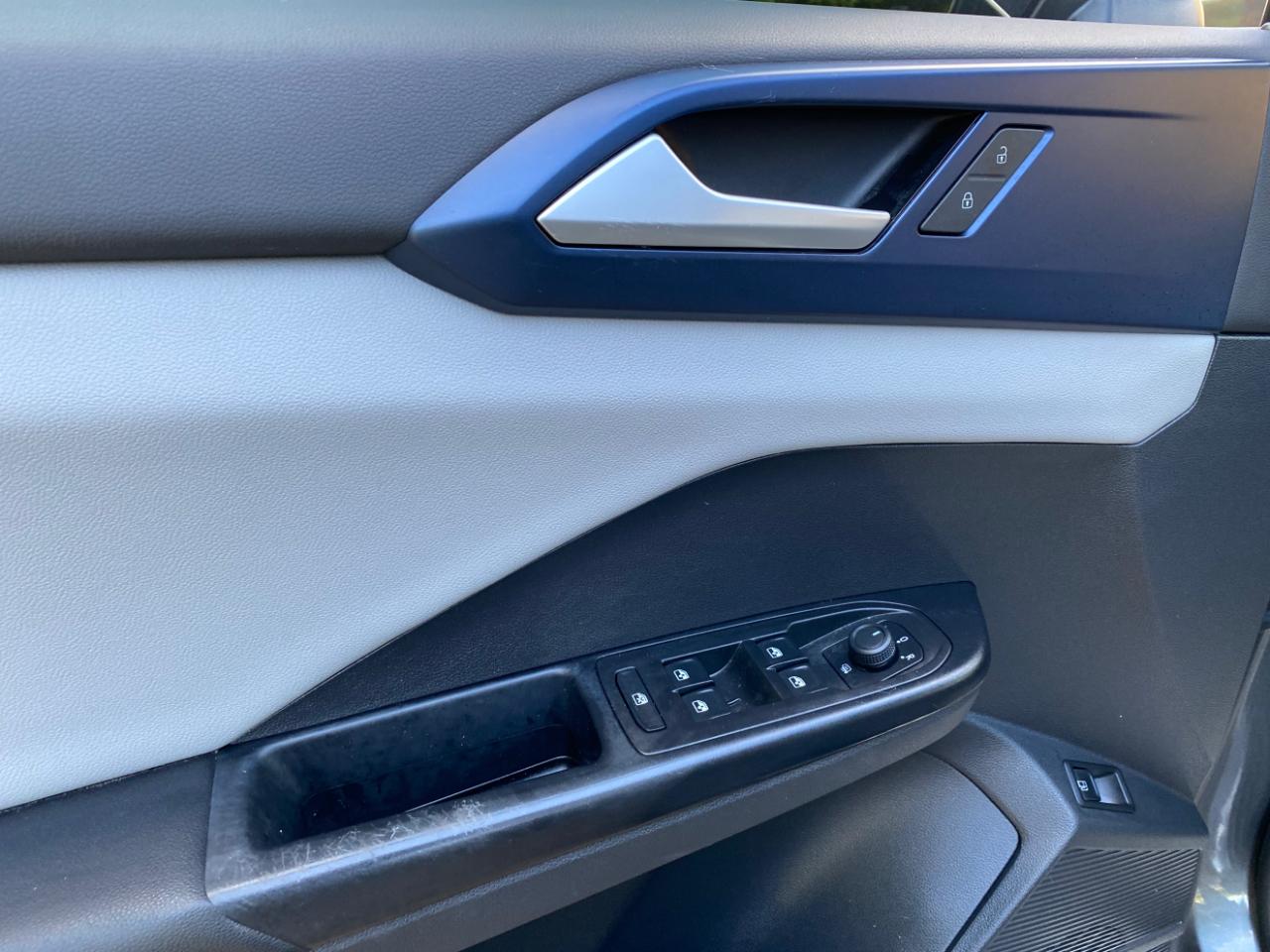 Volkswagen Taos SE FWD 2022