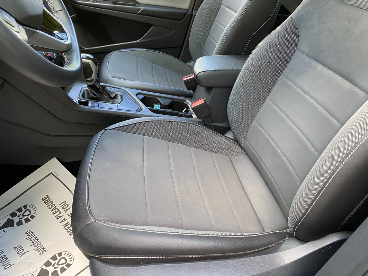 Volkswagen Taos SE FWD 2022