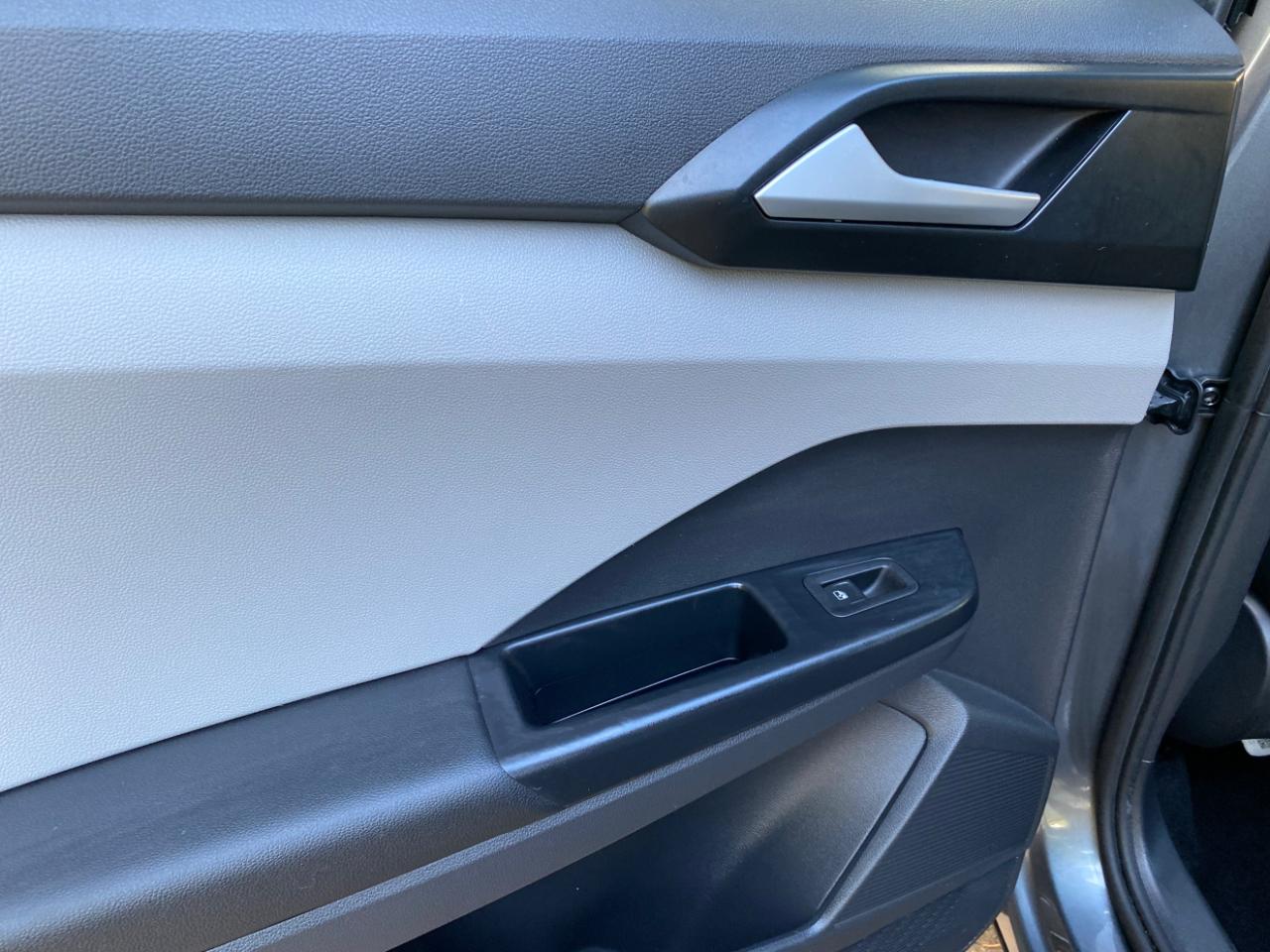 Volkswagen Taos SE FWD 2022
