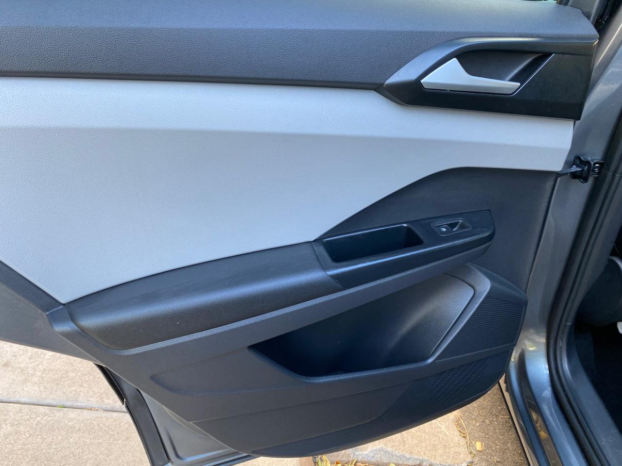Volkswagen Taos SE FWD 2022