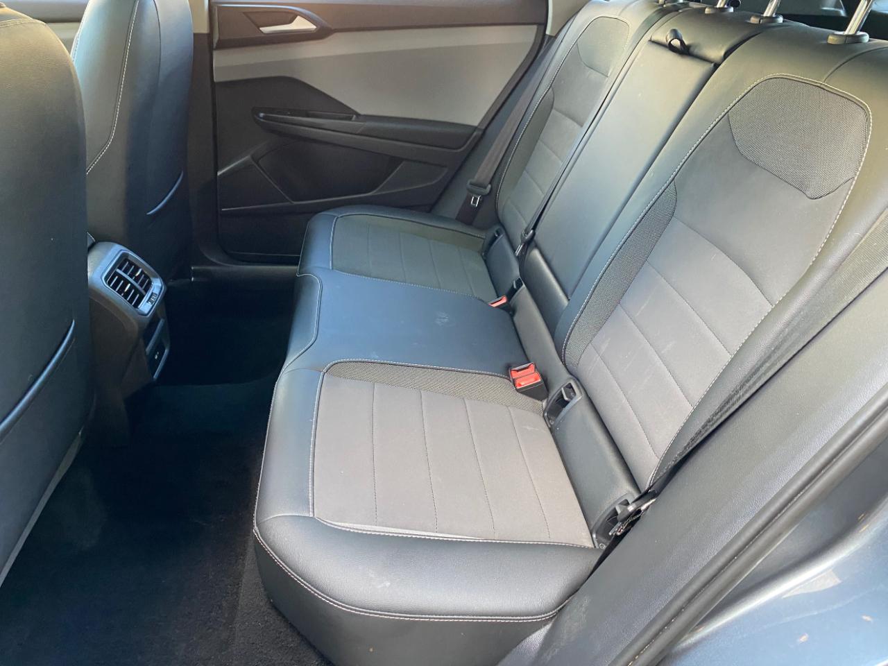 Volkswagen Taos SE FWD 2022