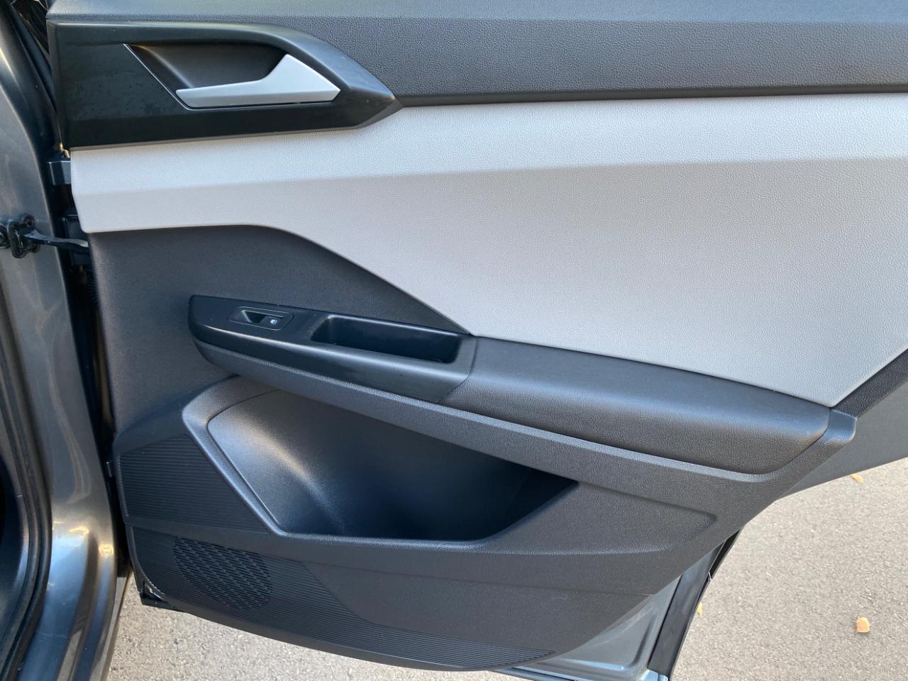 Volkswagen Taos SE FWD 2022