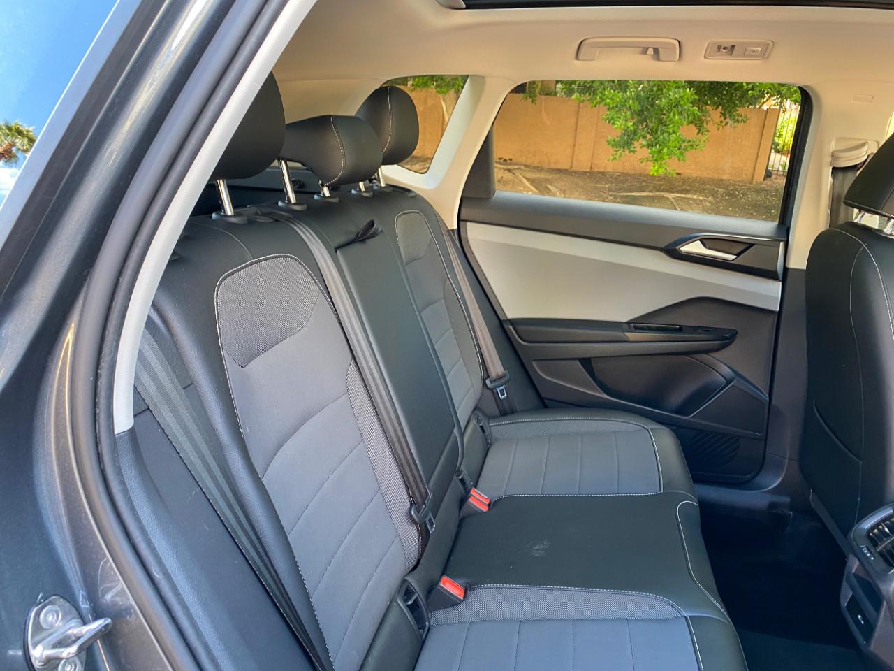 Volkswagen Taos SE FWD 2022