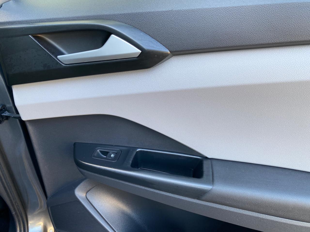 Volkswagen Taos SE FWD 2022