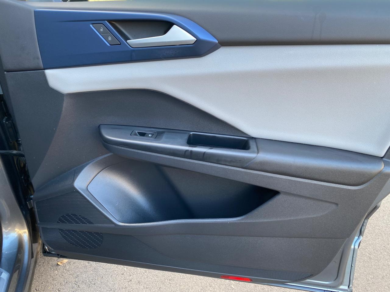 Volkswagen Taos SE FWD 2022