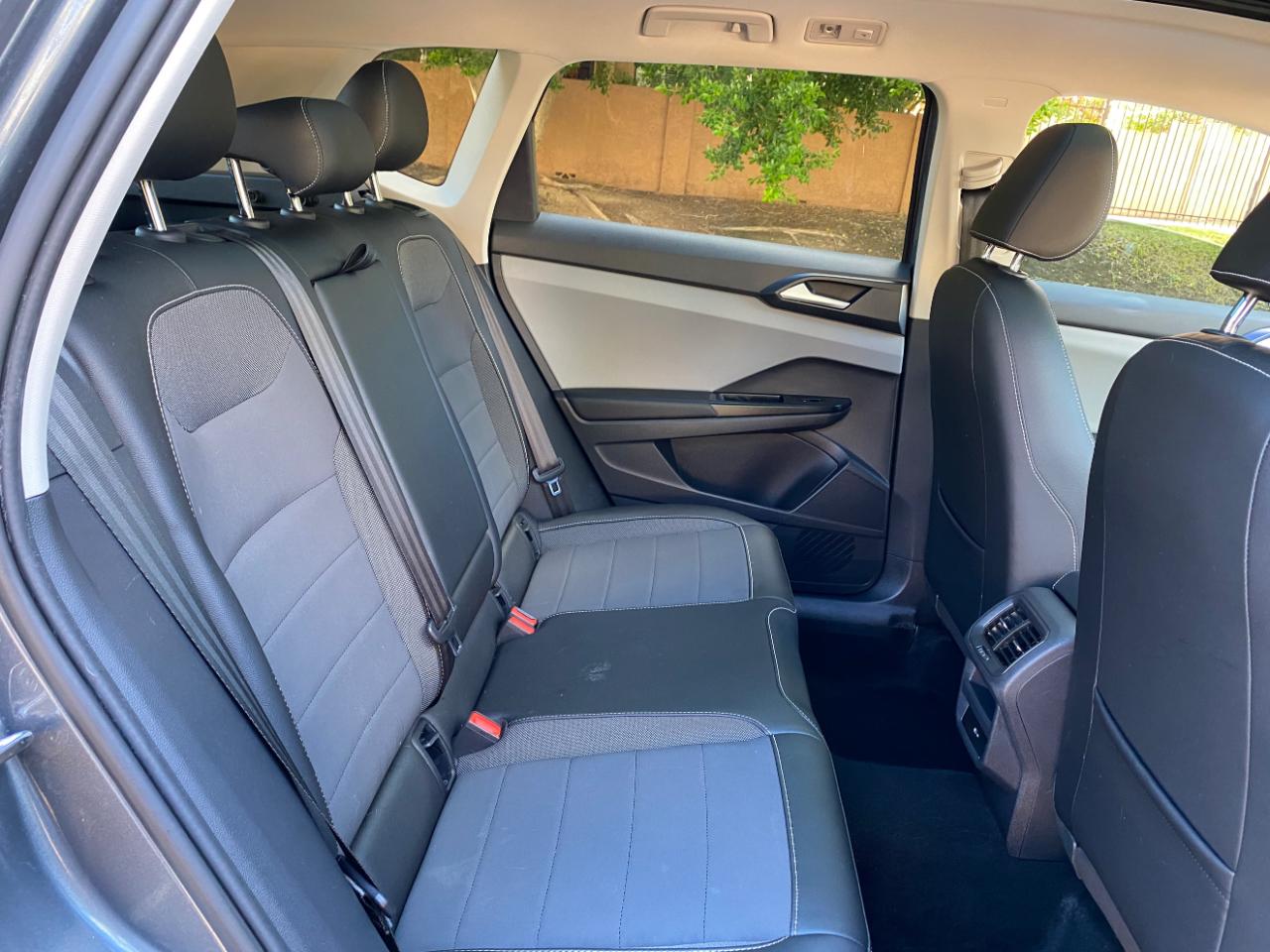 Volkswagen Taos SE FWD 2022