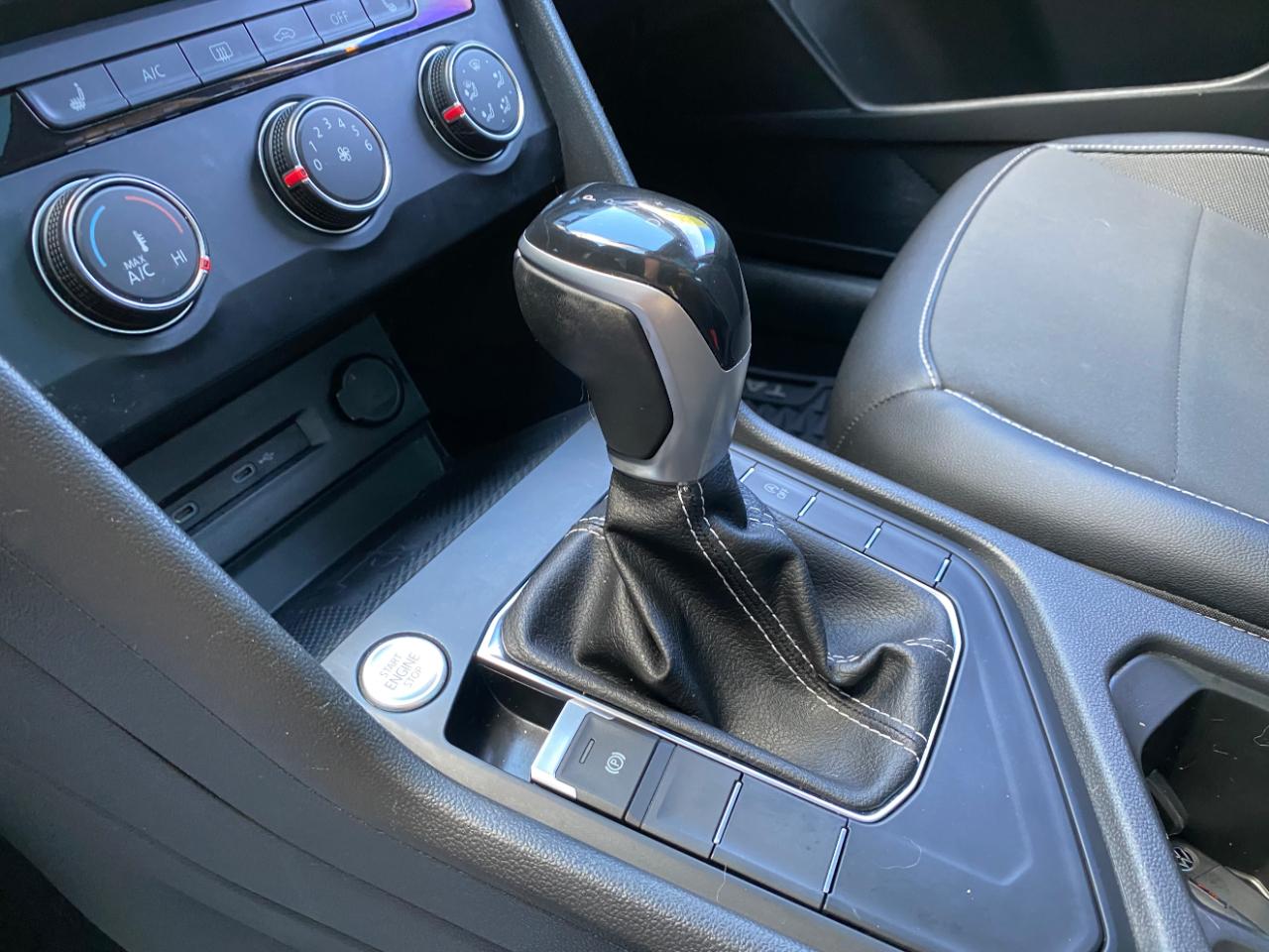 Volkswagen Taos SE FWD 2022