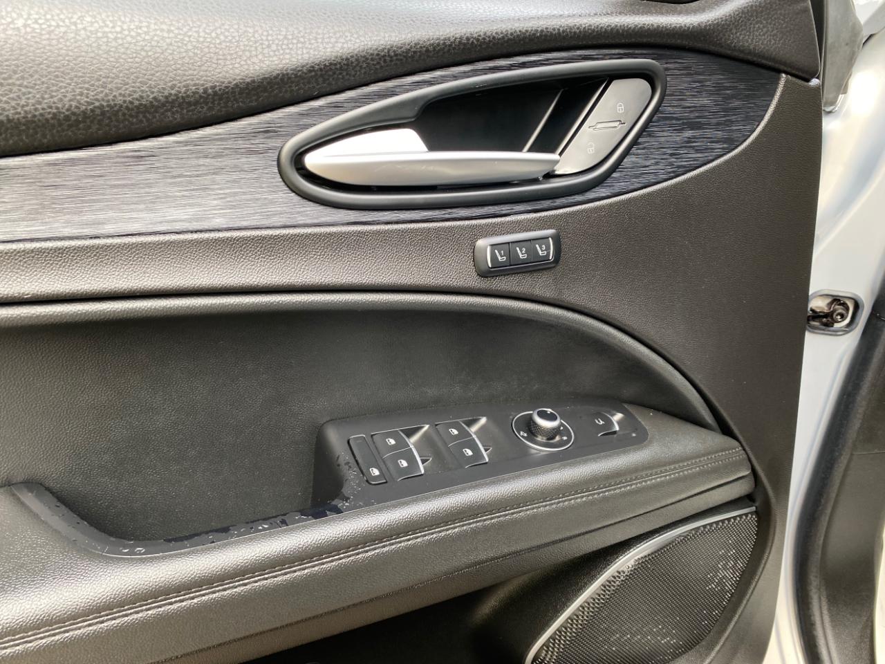 Alfa Romeo Stelvio RWD 2021