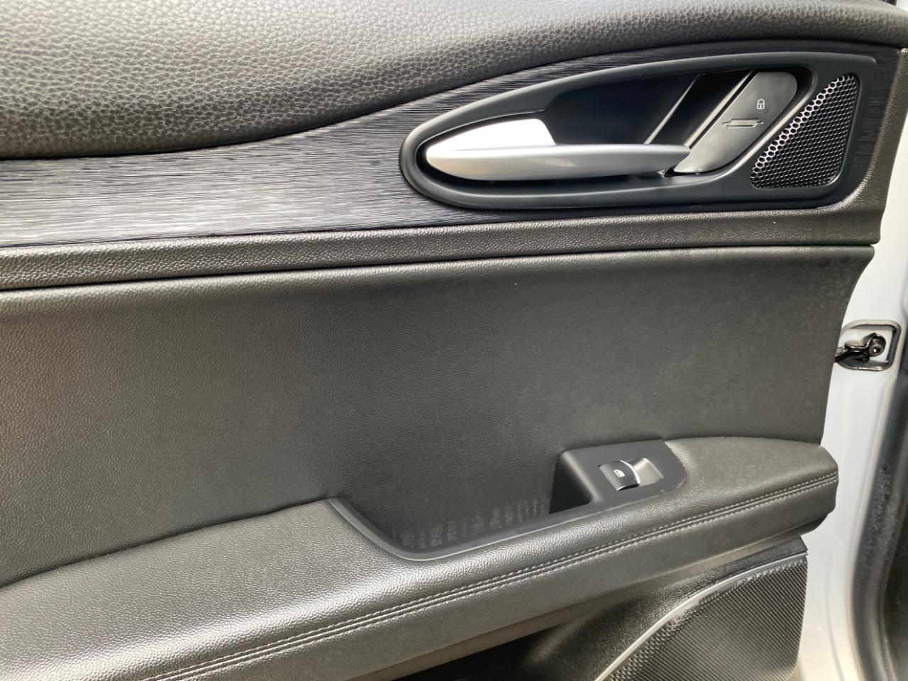 Alfa Romeo Stelvio RWD 2021