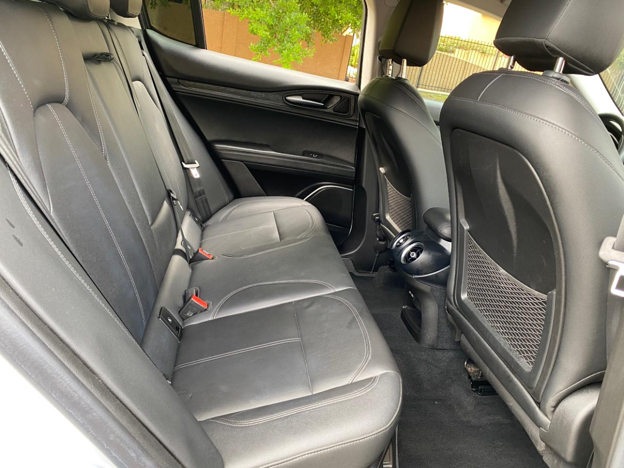 Alfa Romeo Stelvio RWD 2021