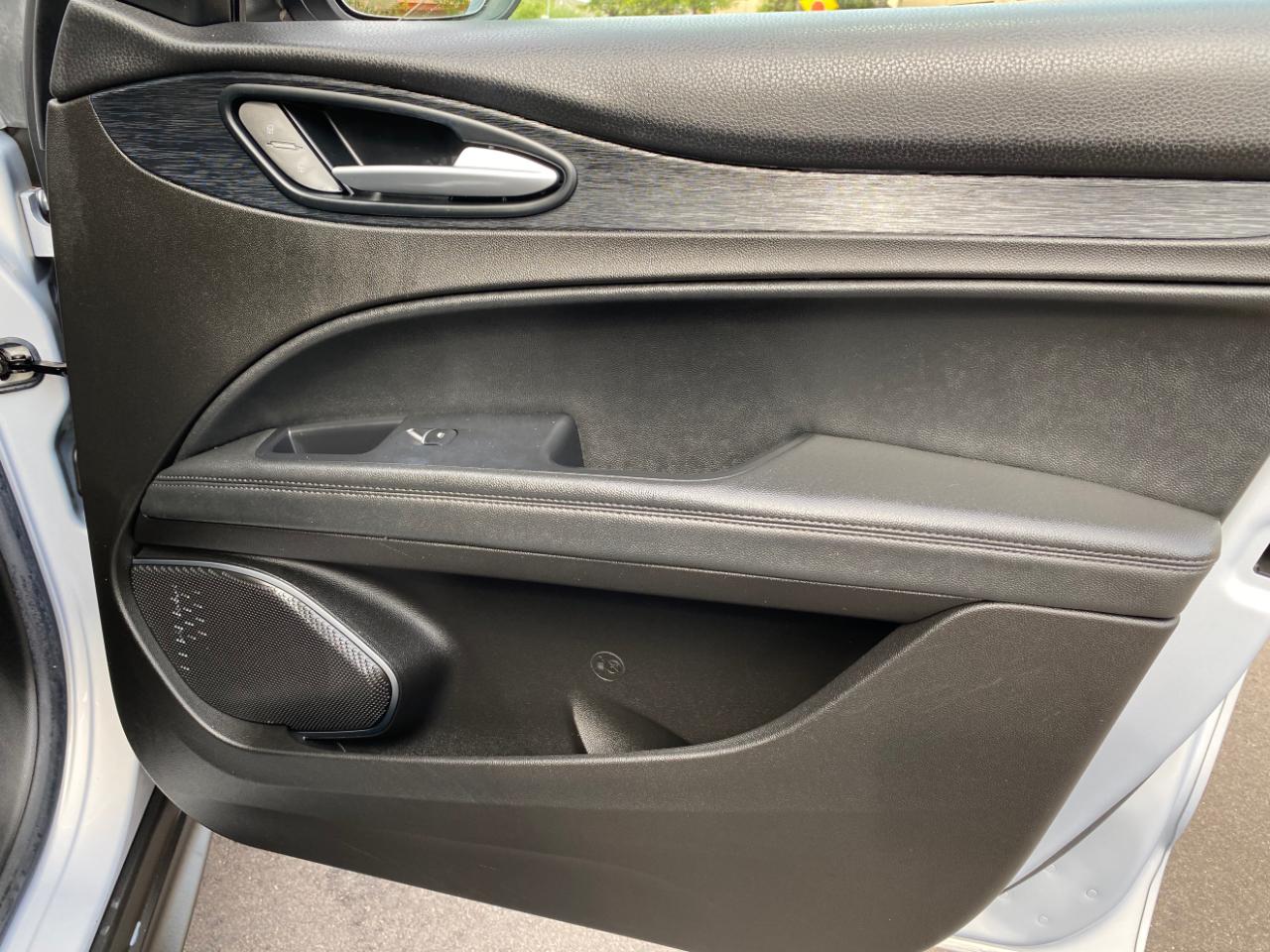 Alfa Romeo Stelvio RWD 2021
