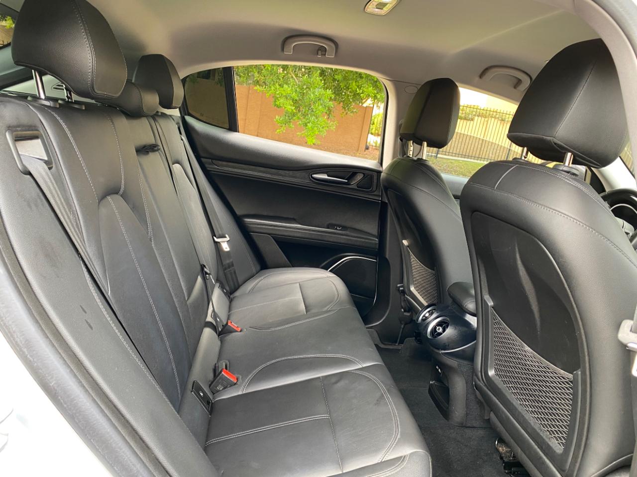 Alfa Romeo Stelvio RWD 2021