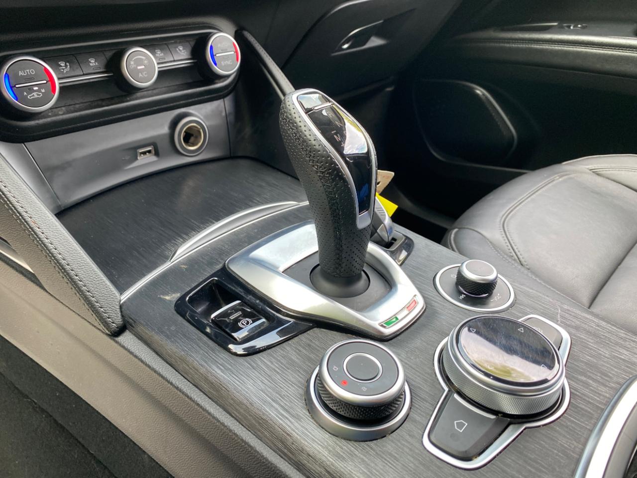Alfa Romeo Stelvio RWD 2021
