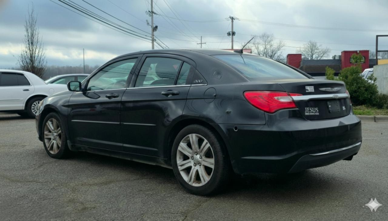 Chrysler 200 Touring 2013