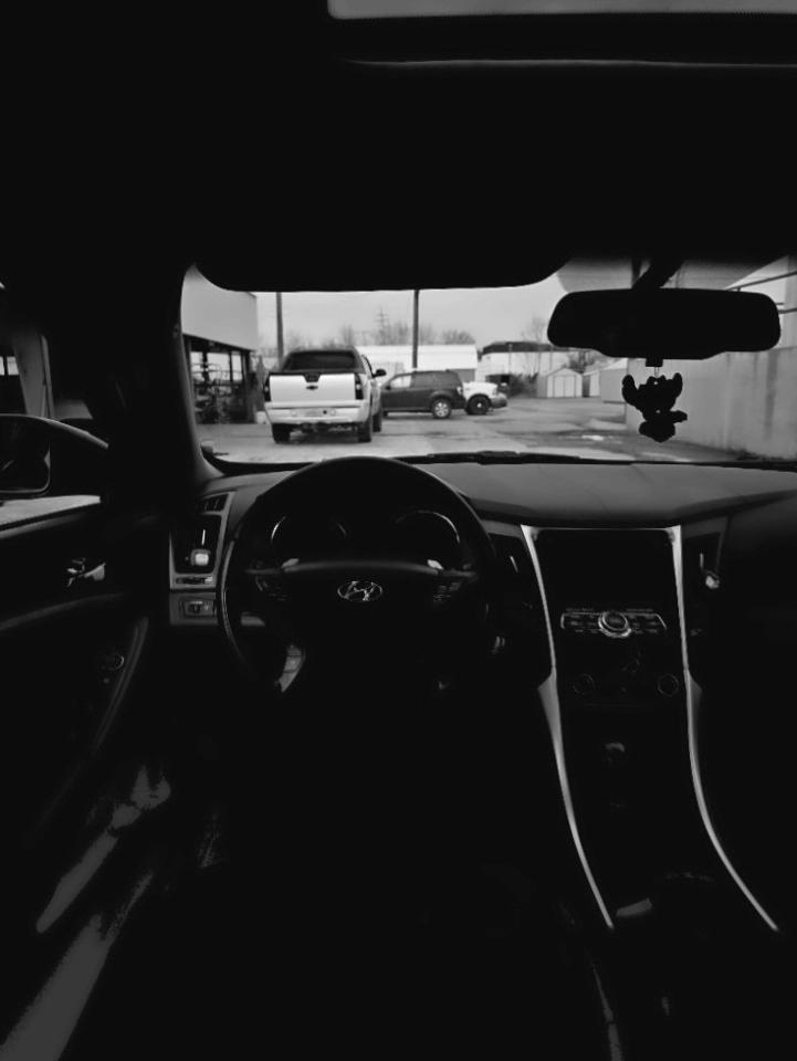 Hyundai Sonata Limited Auto 2012