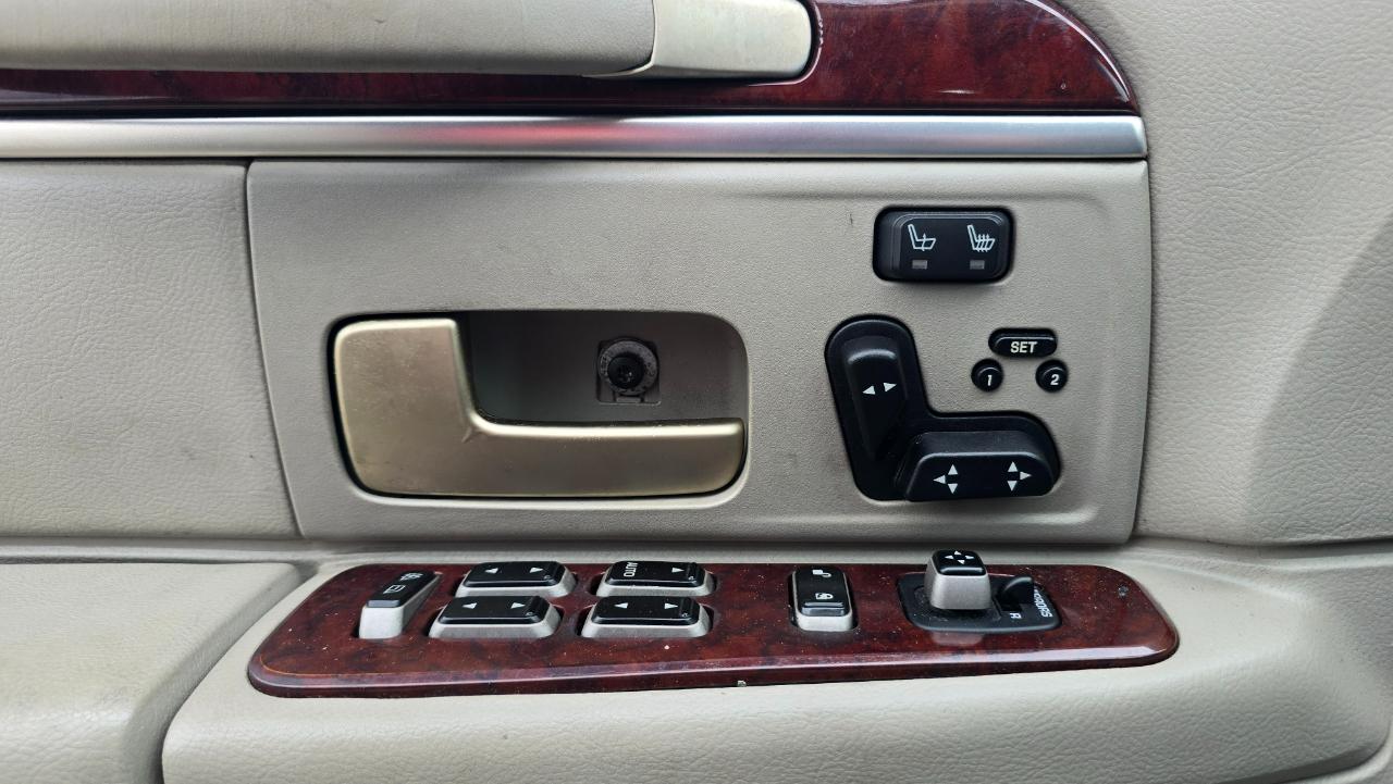 Lincoln Town Car Signature 2005