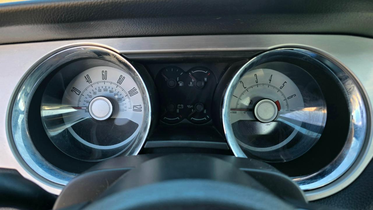 Ford Mustang V6 Coupe 2010