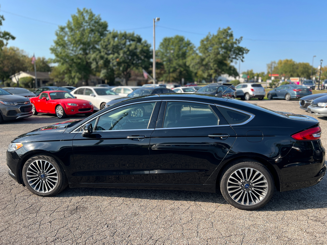 2017 Ford Fusion SE photo 8