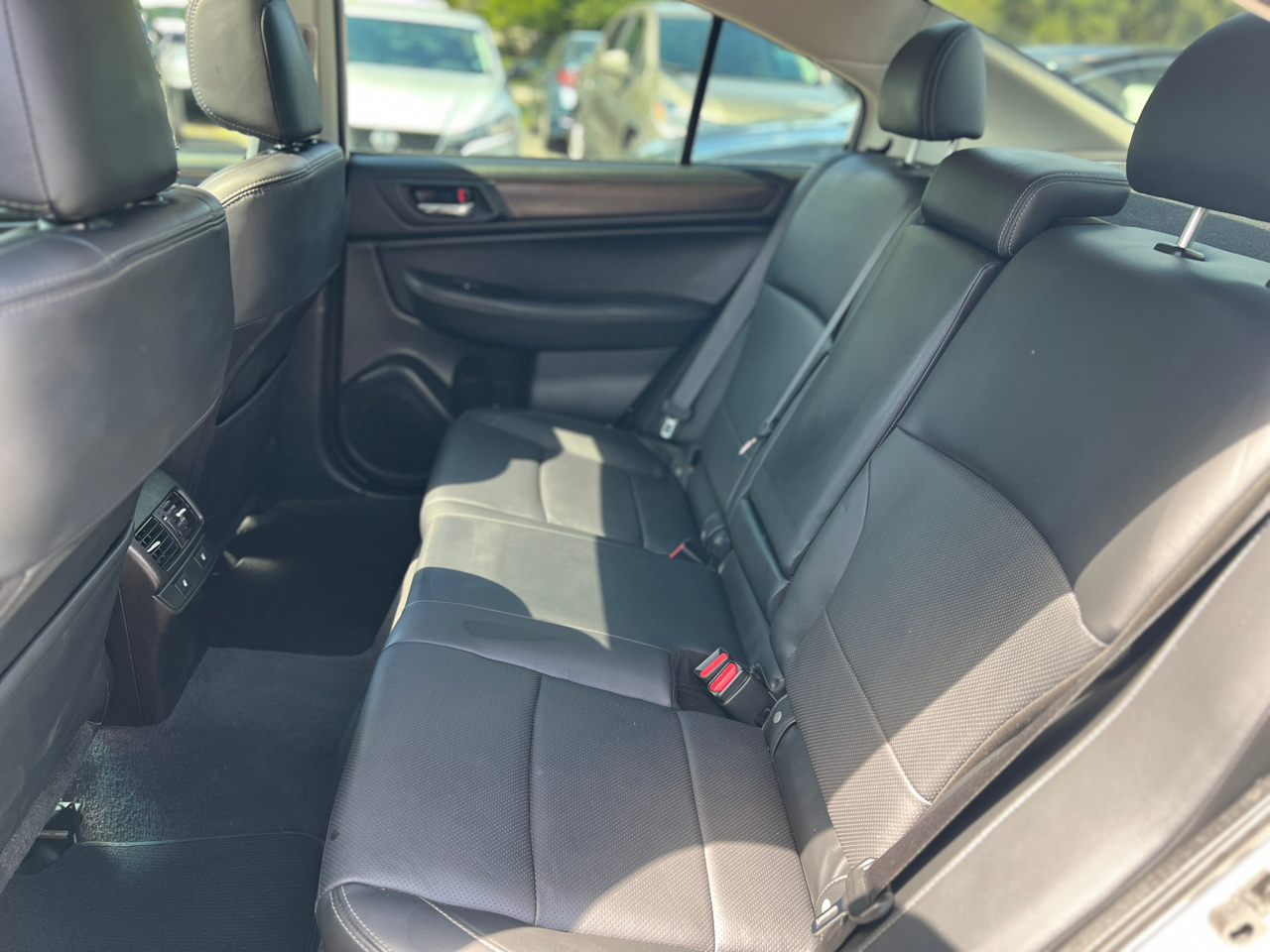 Subaru Legacy 3.6R Limited 2017