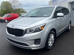 2017 Kia Sedona 