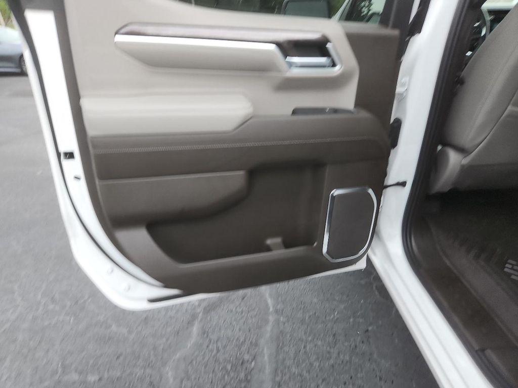 Chevrolet Silverado 1500 4WD Crew Cab 147" LTZ 2022