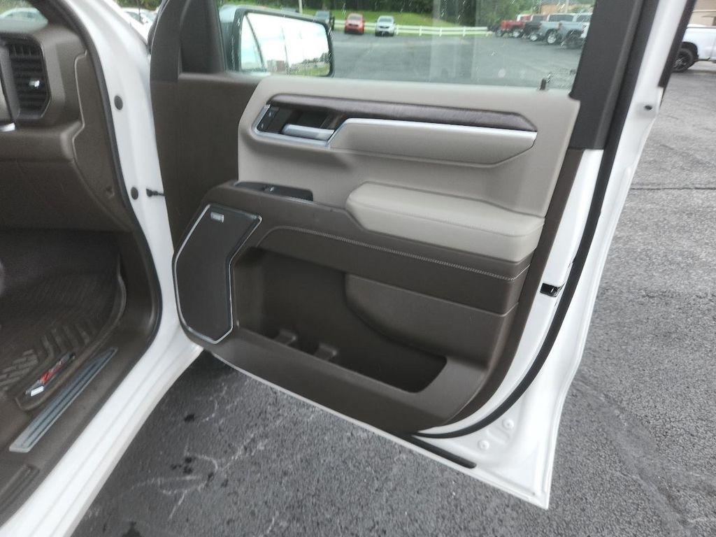 Chevrolet Silverado 1500 4WD Crew Cab 147" LTZ 2022