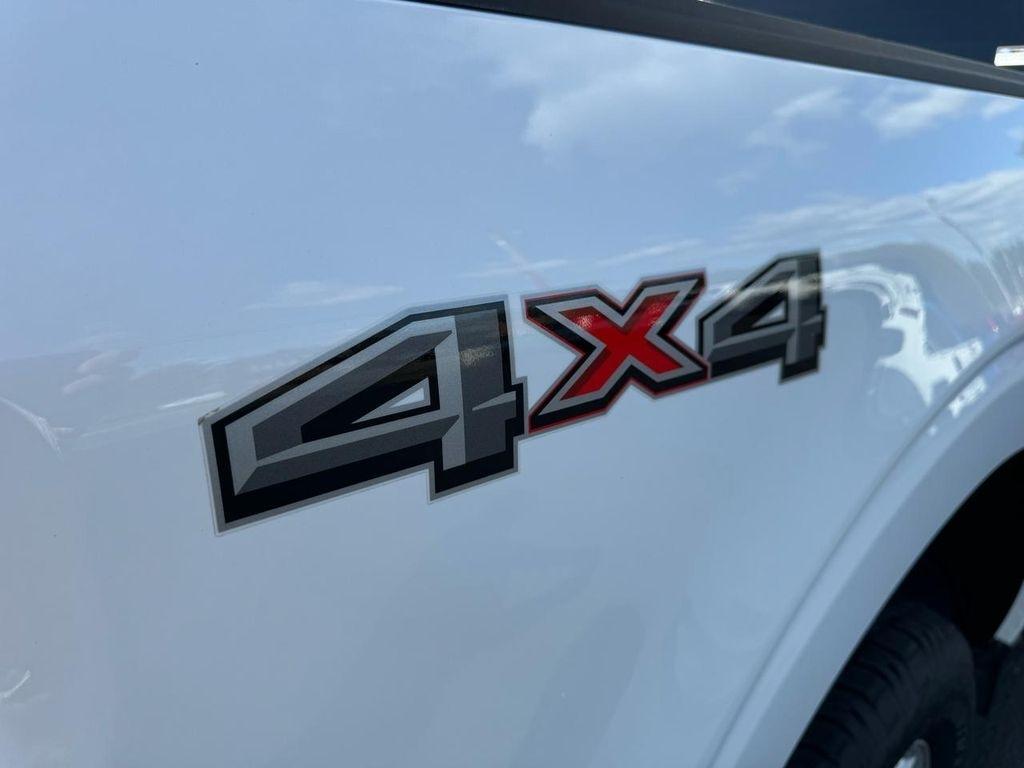 Ford F-150 XLT SuperCrew 4WD 2022